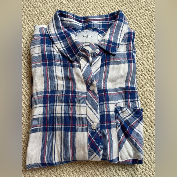 Rails Medium Hunter Plaid Flannel Button Down in Ivory Bluebell Pink. - Picture 3 of 3